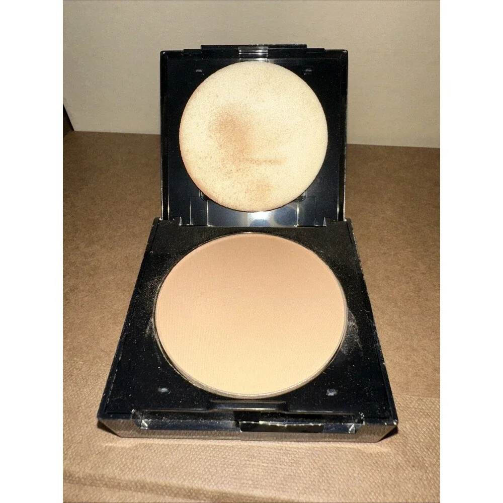 Maybelline Fit Me Matte Poreless Powder 235 Pure Beige Original Square Compact